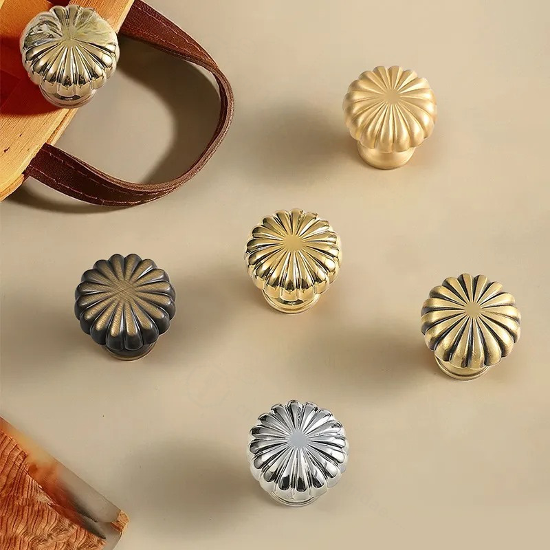 Furniture Hardware Knobs - مقبض كروي نحاسي ذهبي بفتحة واحدة