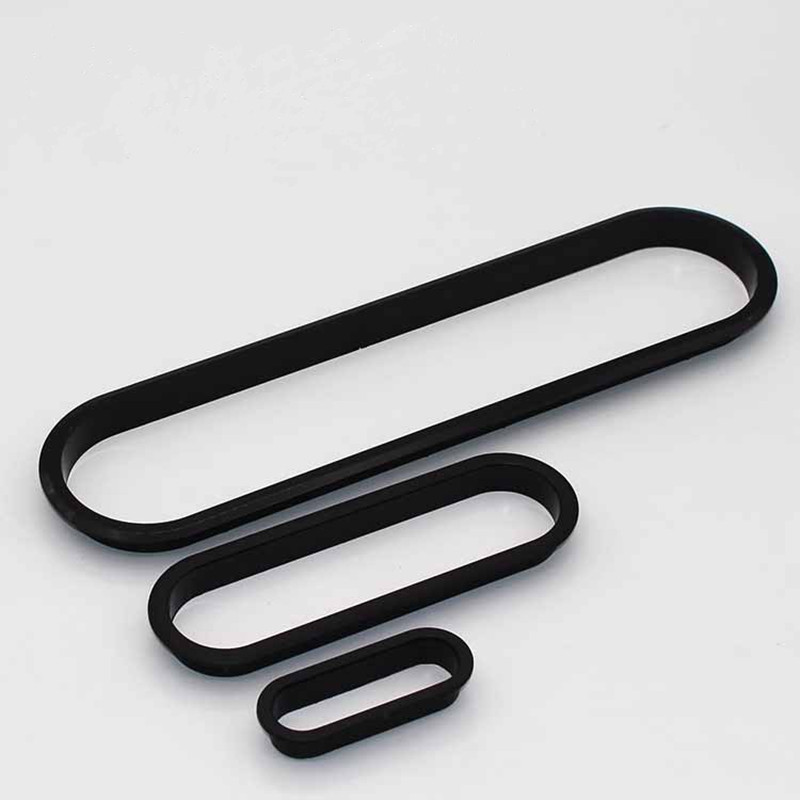 Furniture Hardware Covers - قطعتان من غطاء فتحة الكابلات البلاستيكي
