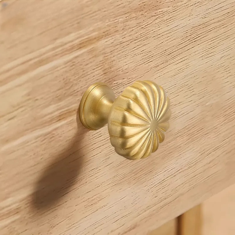 مقبض كروي نحاسي ذهبي بفتحة واح - مراجعة Furniture Hardware Knobs وسعره